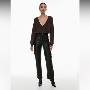 Aritzia Wilfred The Melina Vegan Black
Faux Leather Pant in Black Sz 2